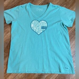 Women’s Life Is Good Crusher Tee Sage Green Heart Graphic Tee. V-Neck sz XL